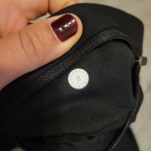Lululemon SenseKnit Leggings size 8 - Picture 3 of 3